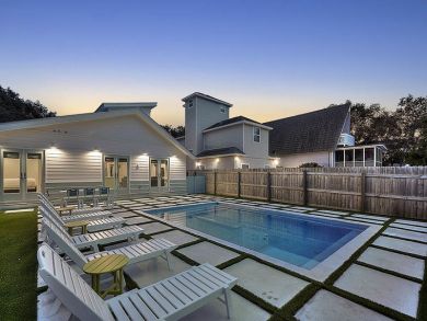Luxury 4 Bedroom Home in Destin Private Pool Walk to Beach