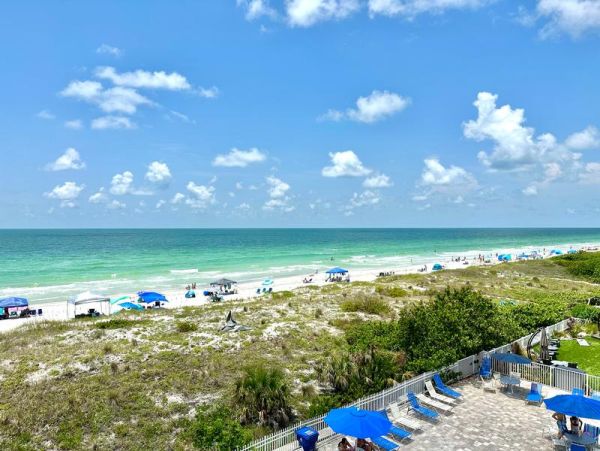Indian Rocks 3 Bedroom Beachfront Condo Great Gulf Views