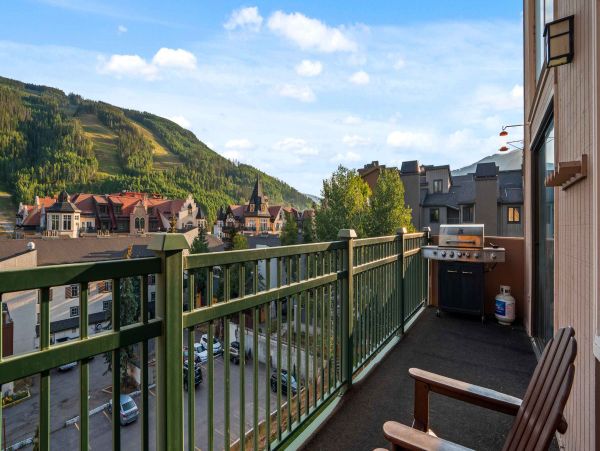 Majestic Mountain Views 4 Bedroom Vail Vacation Condo