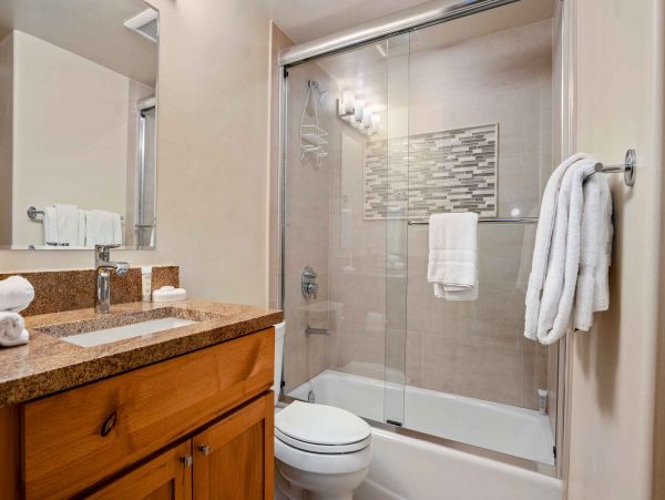 Majestic Mountain Views 4 Bedroom Vail Vacation Condo