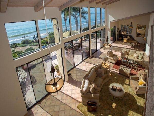 Six Bedroom Vacation Home with Panoramic Ocean Views