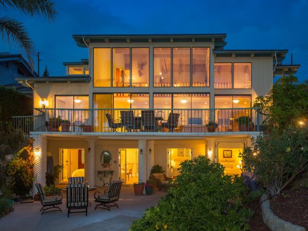Six Bedroom Vacation Home with Panoramic Ocean Views