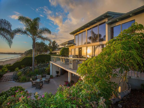 Six Bedroom Vacation Home with Panoramic Ocean Views