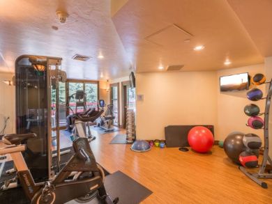 Nice 2 Bedroom Condo Located on the Slopes of Beaver Creek Nice 2 Bedroom Condo Located on the Slopes of Beaver Creek