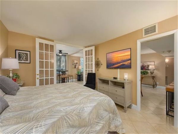 Siesta Key Vacation Condo Renatls