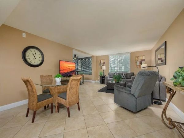 Siesta Key Vacation Condo Renatls