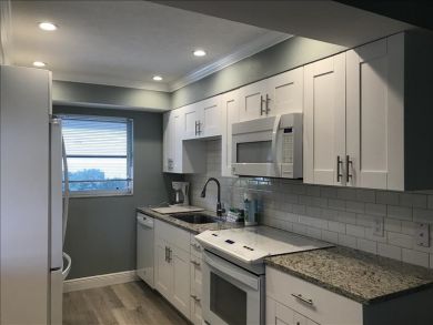 This 2 Bed 2 Bath Unit is Spacious and Welcoming