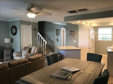 This 2 Bed 2 Bath Unit is Spacious and Welcoming