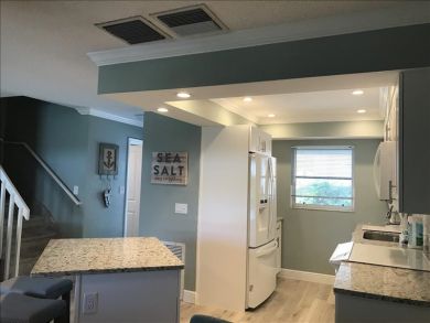 This 2 Bed 2 Bath Unit is Spacious and Welcoming