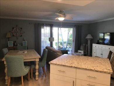 This 2 Bed 2 Bath Unit is Spacious and Welcoming