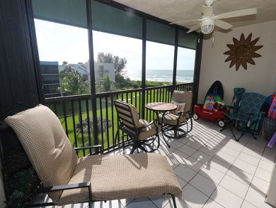On Beach Sanibel Island 2 Bedroom Vacation Condo Sleeps 6