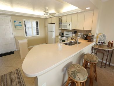 On Beach Sanibel Island 2 Bedroom Vacation Condo Sleeps 6