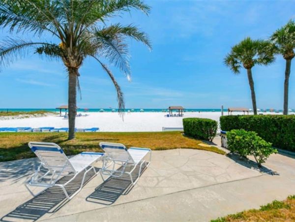 Siesta Key Vacation Condo Two Bedroom Walk to Beach