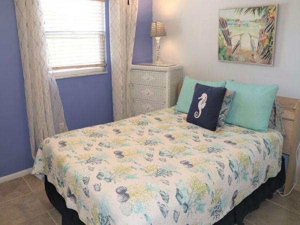 Siesta Key One Bedroom Steps to the Beach Vacation Rental