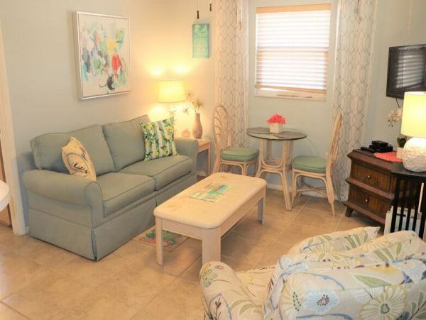 Siesta Key One Bedroom Steps to the Beach Vacation Rental