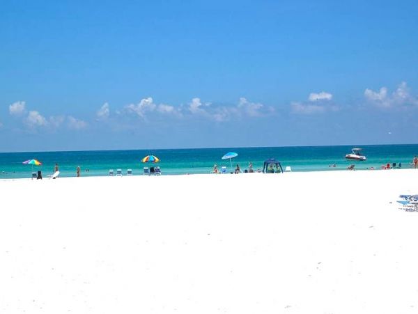 Siesta Key One Bedroom Steps to the Beach Vacation Rental