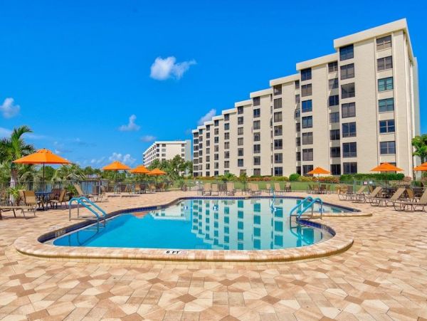 This Recently Remodeled Vacation Condo on Siesta Key