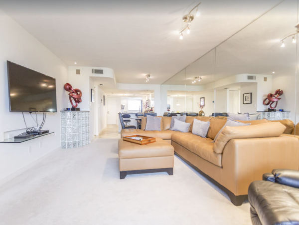 This Recently Remodeled Vacation Condo on Siesta Key