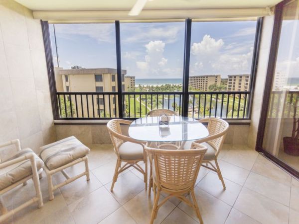 This Recently Remodeled Vacation Condo on Siesta Key