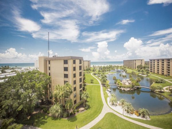This Recently Remodeled Vacation Condo on Siesta Key