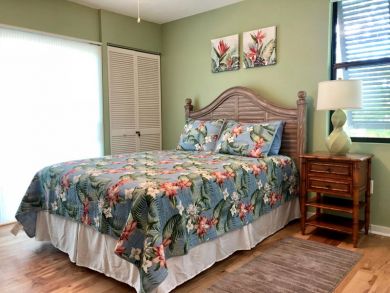 Walk to Siesta Key Beach From Beautiful Bayside Community