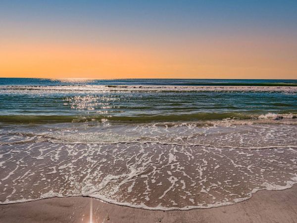 Beachfront Two Bedroom Vacation Condo in Siesta Key