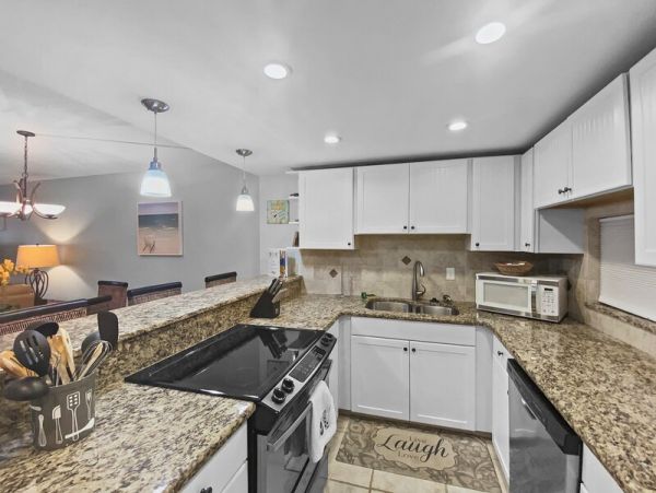 Siesta Key Vacation Condo Two Bedroom Walk to Beach
