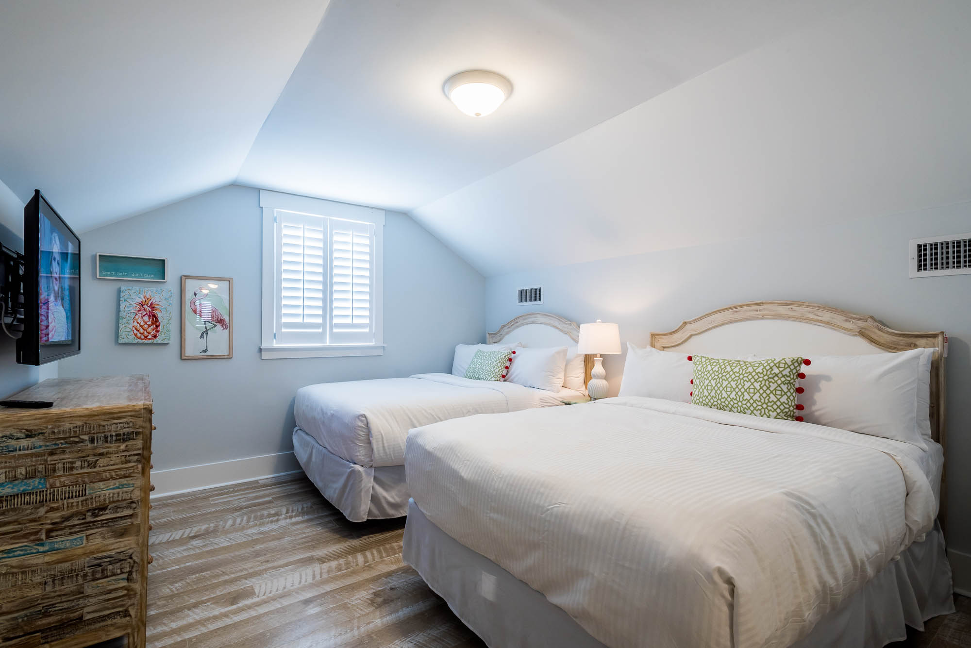Luxury Seven Bedroom Rental Steps to the Beach Sleeps 25 Luxury Seven Bedroom Rental Steps to the Beach Sleeps 25