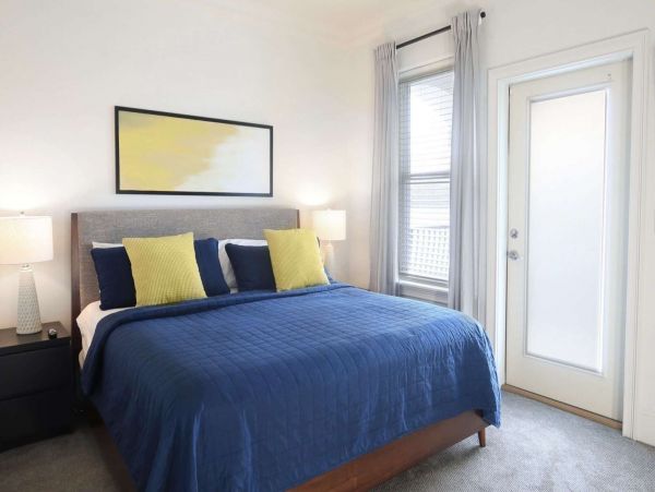 Destin 9 Bedroom Retreat Less Than One Block from the Beach!