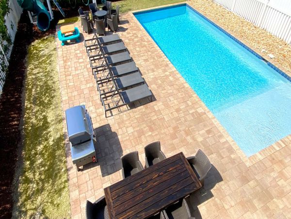 Destin 9 Bedroom Retreat Less Than One Block from the Beach!