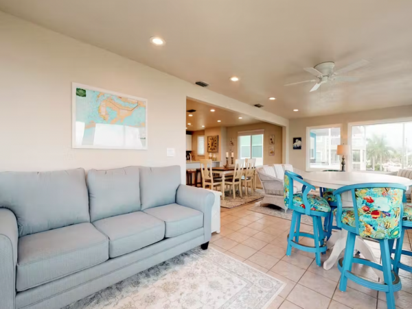 2 Bedroom Condo in Anna Maria Island Lovely Interior