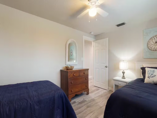 2 Bedroom Condo in Anna Maria Island Lovely Interior