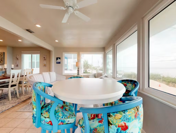 2 Bedroom Condo in Anna Maria Island Lovely Interior