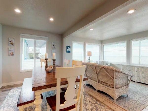 2 Bedroom Condo in Anna Maria Island Lovely Interior