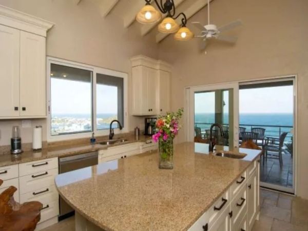 6 Bedroom Villa in St. Martin with Private Pool and Views
