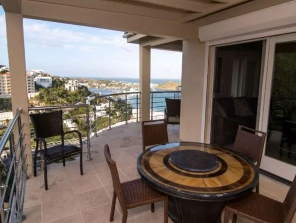 6 Bedroom Villa in St. Martin with Private Pool and Views