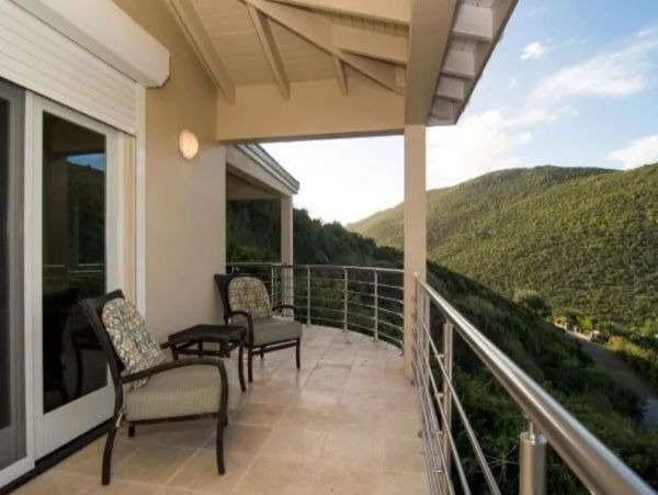 6 Bedroom Villa in St. Martin with Private Pool and Views