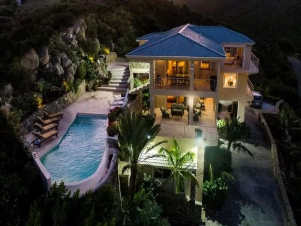 6 Bedroom Villa in St. Martin with Private Pool and Views
