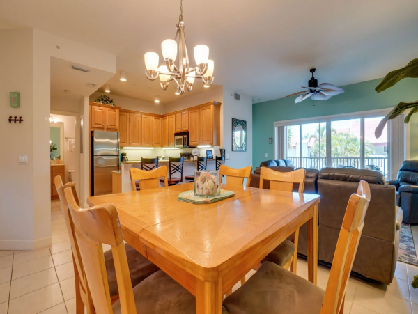 Bradenton Beach to Bay Condo Stunning Location and Interior