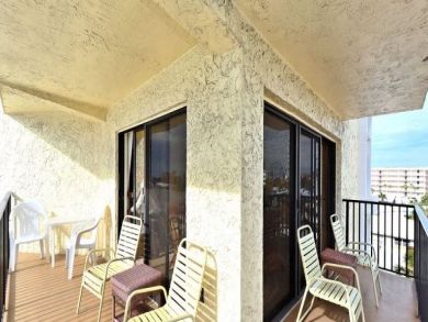 2 Bedroom Condo in Siesta Key Beachfront Views of Gulf