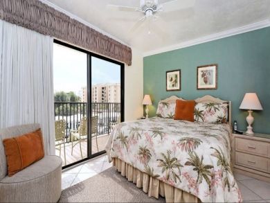 2 Bedroom Condo in Siesta Key Beachfront Views of Gulf