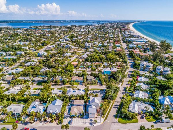 Completely Remodeled Anna Maria Vacation Rentals