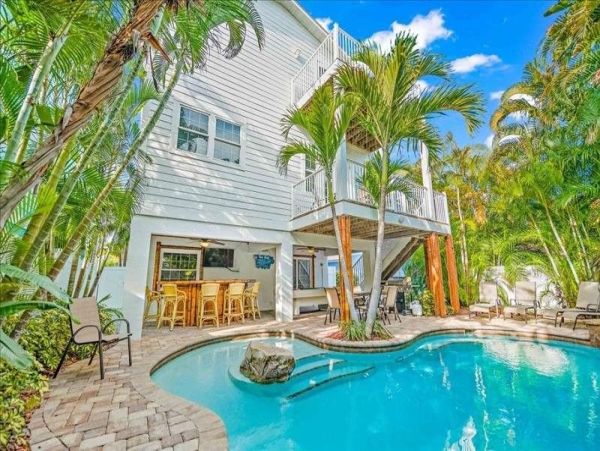 Luxury 6 Bedroom Anna Maria Vacation Rental with Pool & Spa