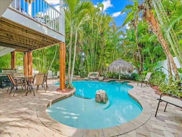 Luxury 6 Bedroom Anna Maria Vacation Rental with Pool & Spa