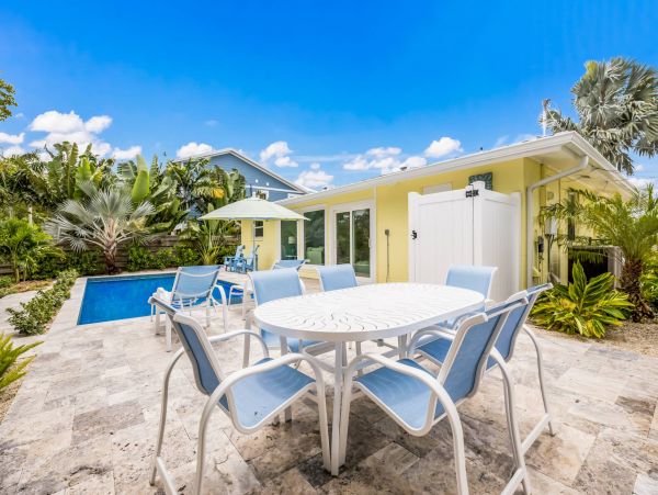 Anna Maria Vacation Rental With Three Bedrooms Walk To Beach