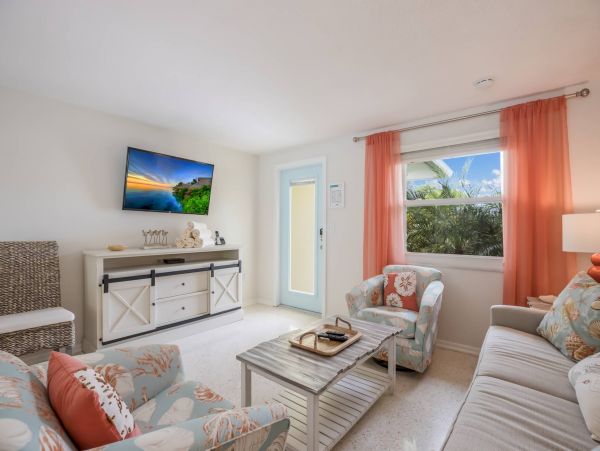 Anna Maria Vacation Rental With Three Bedrooms Walk To Beach