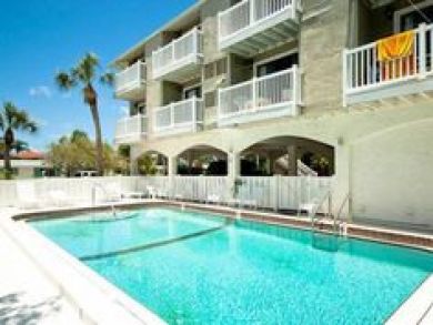 Town House Holmes Beach Three balconies Steps to Beaches - additional view, photo 2