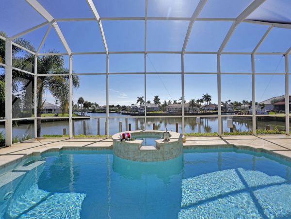 Stunning 3 Bedroom Home with Private Pool and Boat Dock