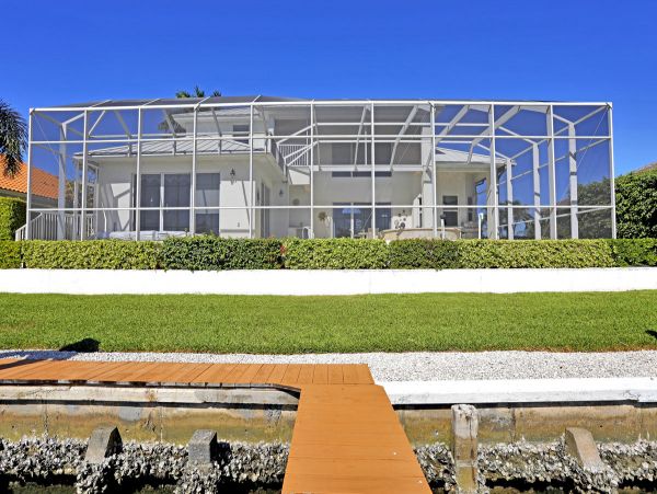 Stunning 3 Bedroom Home with Private Pool and Boat Dock