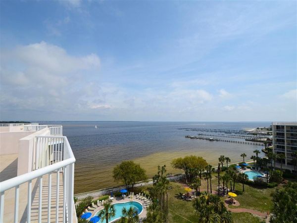 Penthouse Three Bedroom Value Priced Okaloosa Island Condo